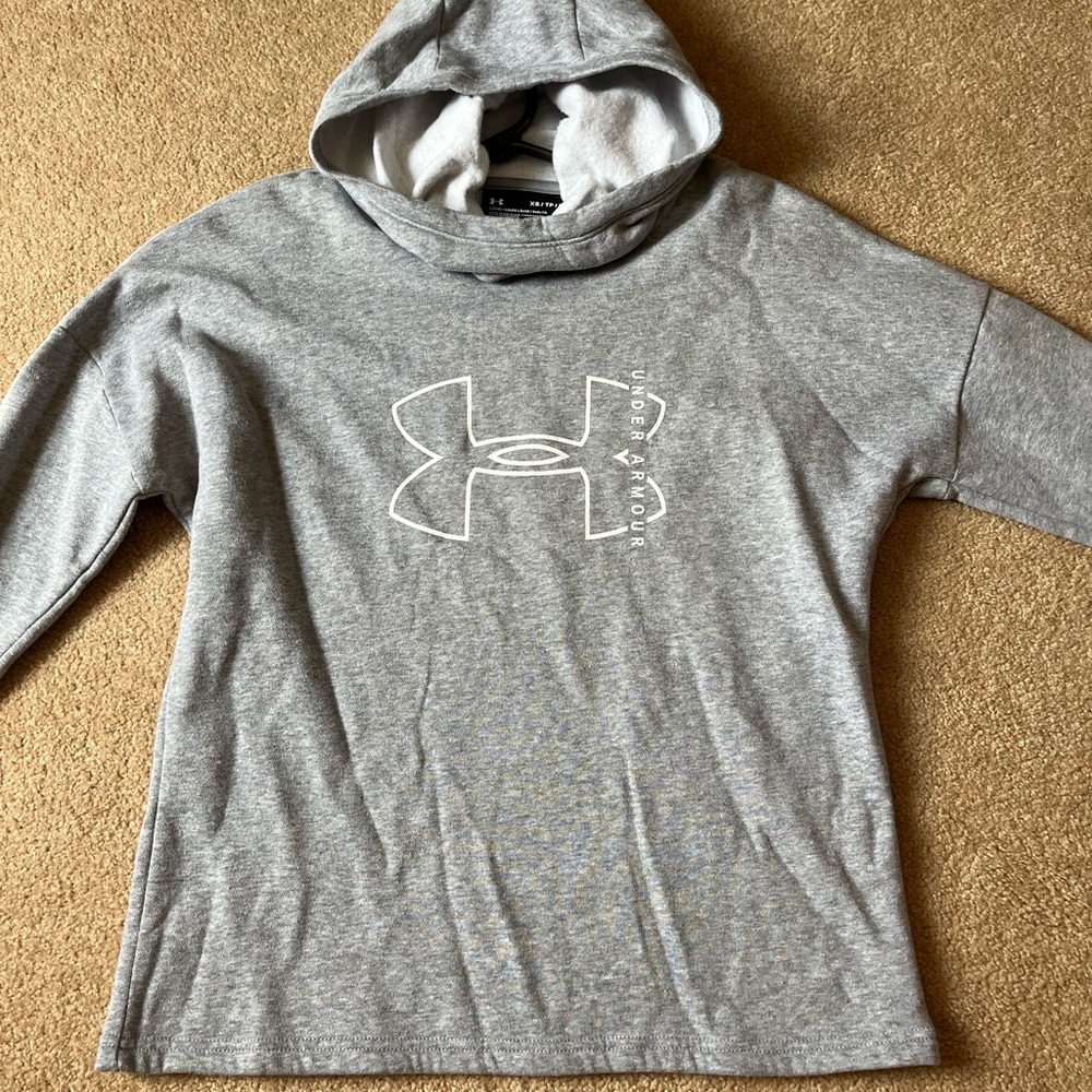 Under Armour gray shirt!